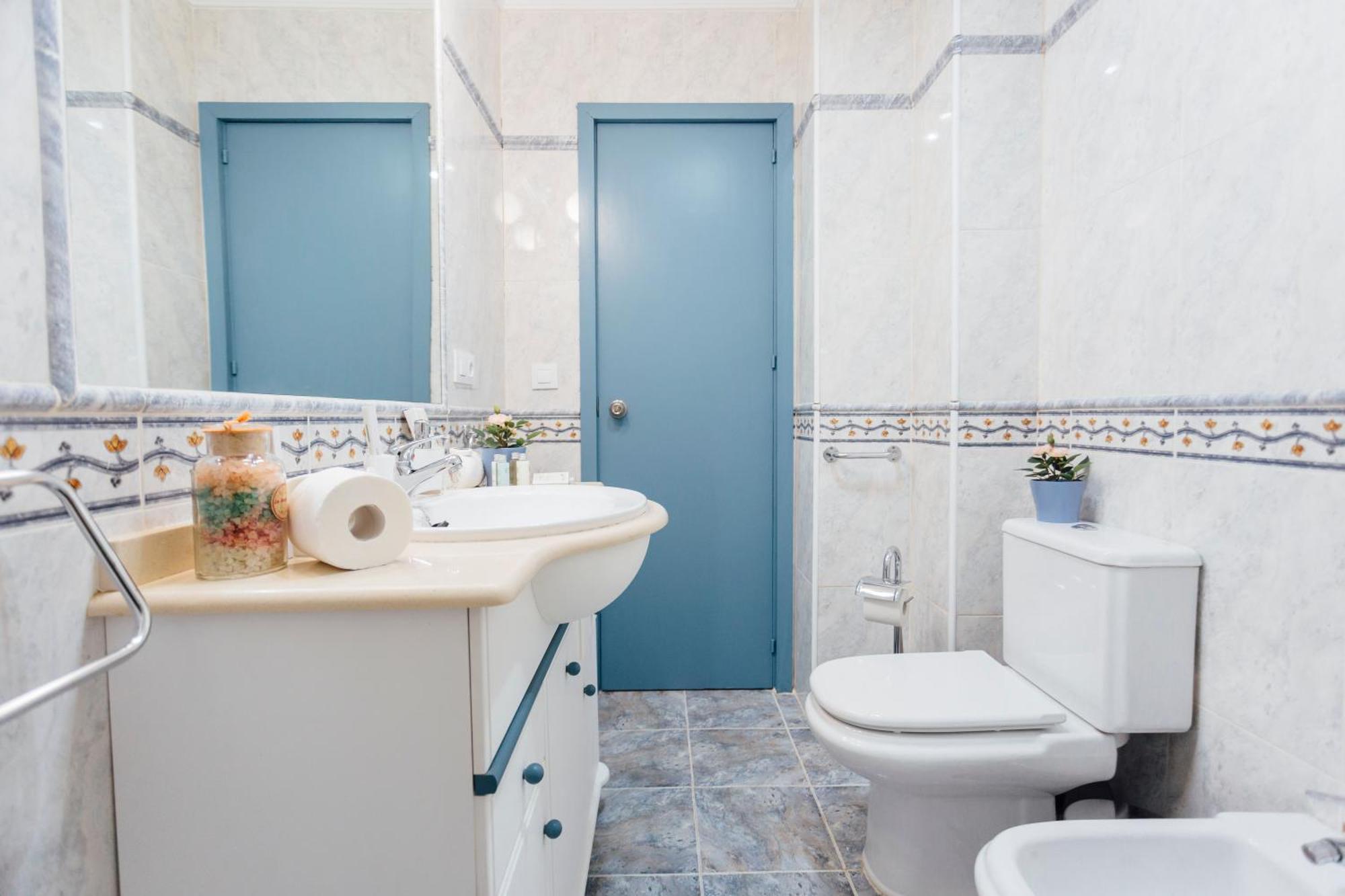 Stunning And Colorful- 4Bd 2Bth- Santa Cruz Leilighet Sevilla Eksteriør bilde
